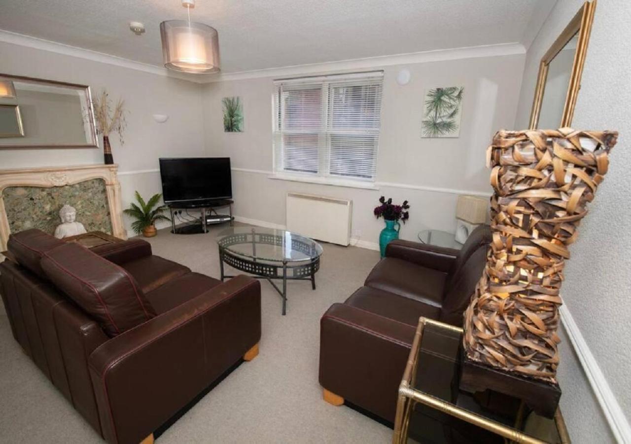 Cormorant - Beautiful 2 Bed Apartment With Sea Views Old Town Скарбъро Екстериор снимка